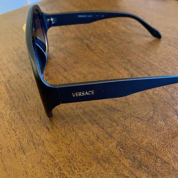 Women’s Black Designer Sunglasses - Picture 2 of 6